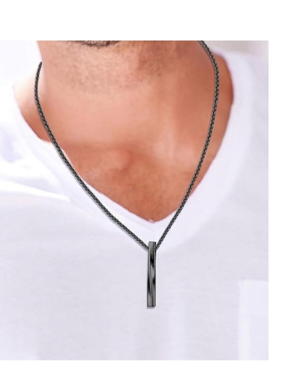 New Men's Black Spiral Pendant and Necklace Set.
